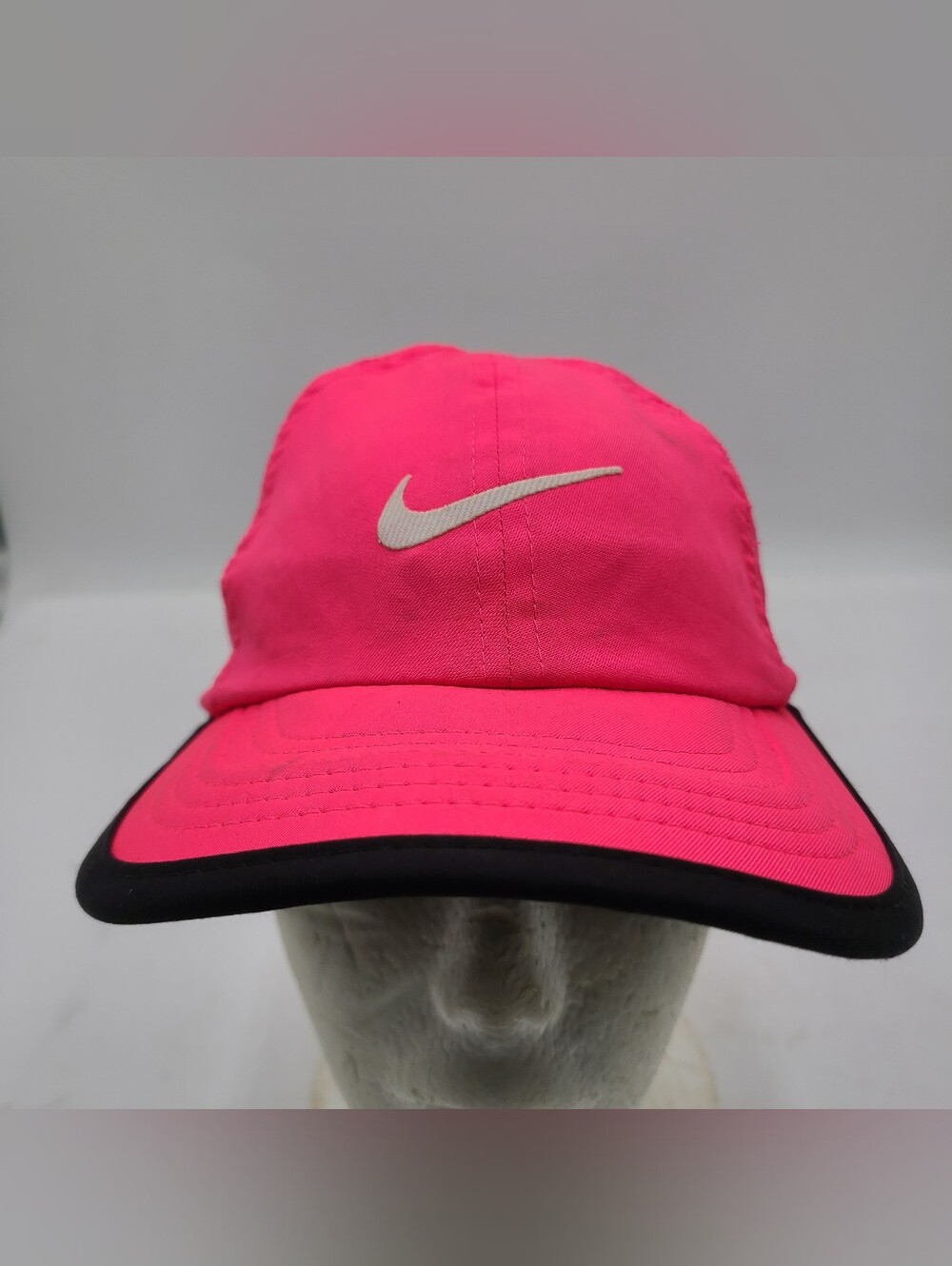 B55 Nike Featherlight Hat Unstructured Running Active Adjustable Pink OSFA Cap